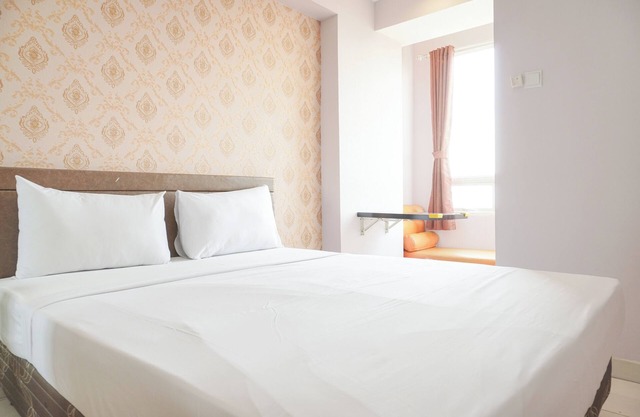 Homey And Nice Studio Cinere Bellevue Suites Apartment
