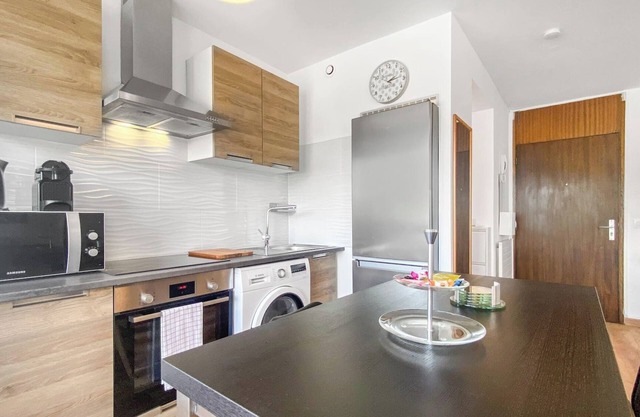 Homey Bridge - City Center/Private balcony/Wifi