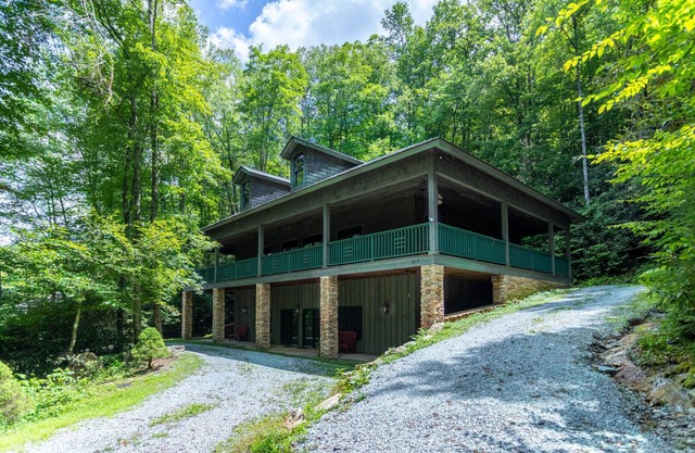 Honey Bear Haven In Gated Community, Pool Table, Close to Boone!