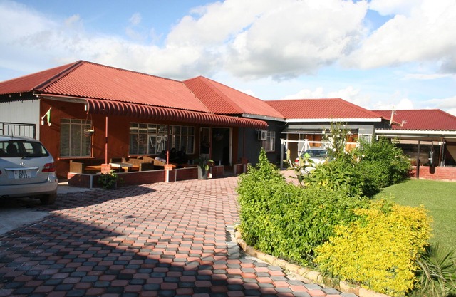 Honeybed Lodge, Available! Safe and secure! Quiet! Informative and reliable!