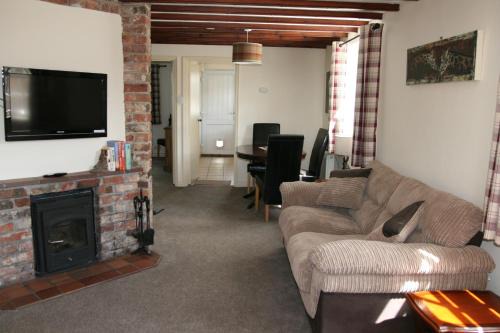 Honeysuckle in Crayke YO61 4TE