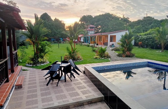 HOSPEDAJE FAMILAR CAMPESTRE "Villa Alondra"