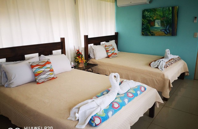 Hospedaje la Galerie, Villas con aire acondicionado, piscina al aire libre,