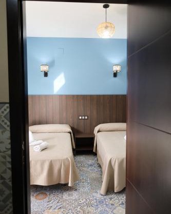 Hospedium DLJ Hostal La Paz Marmolejo Parking Gratis