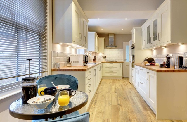 Host & Stay | 47 Dudley Street
