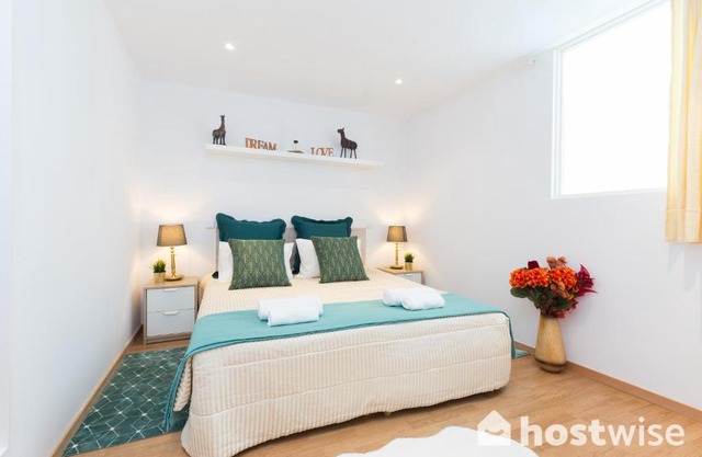 Host Wise - Colorful Fresh Flats - Batalha