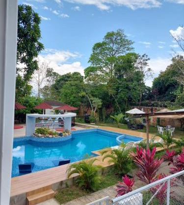 Hostal Cordillera Azul