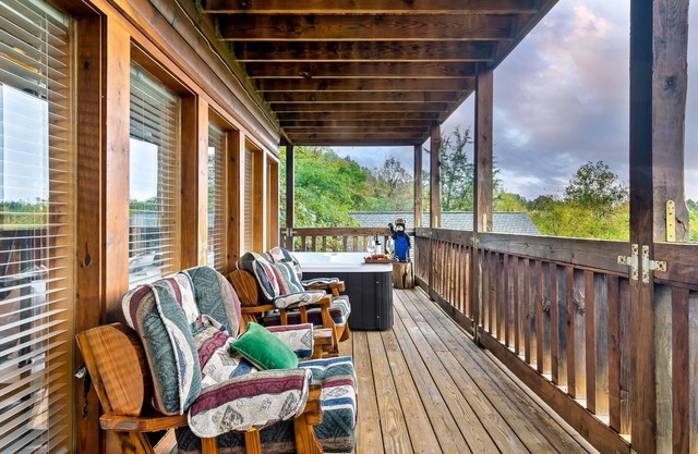 Hot Tub | Jacuzzi | Patio | Pet-Friendly | WiFi