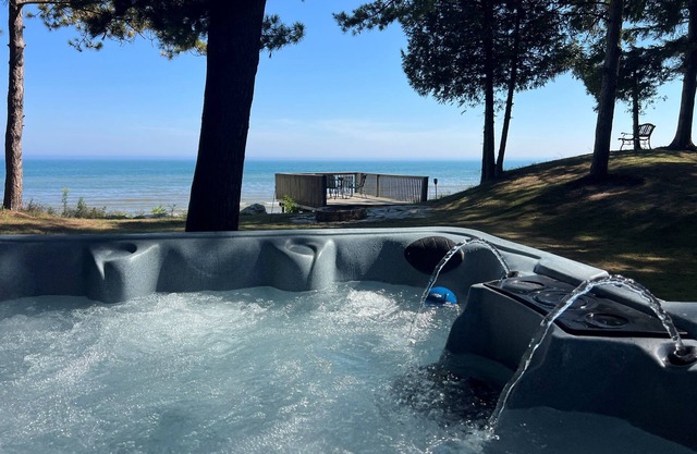 Hot Tub | Sleeps 20 | Private Beach | Game Room