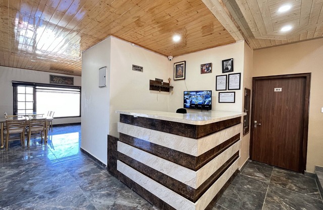 Hotel AJ Himalayan