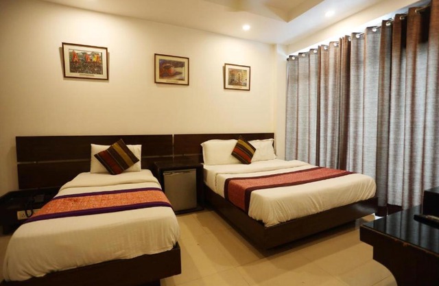 HOTEL AMBIENCE INN Near Rk Asharam Metro Station Paharganj New Delhi