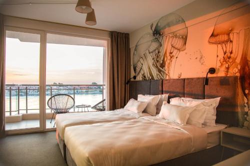 Hotel Antea - By The Sea