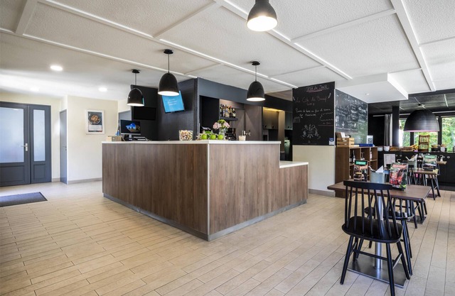 Hotel Campanile Auxerre - Monéteau