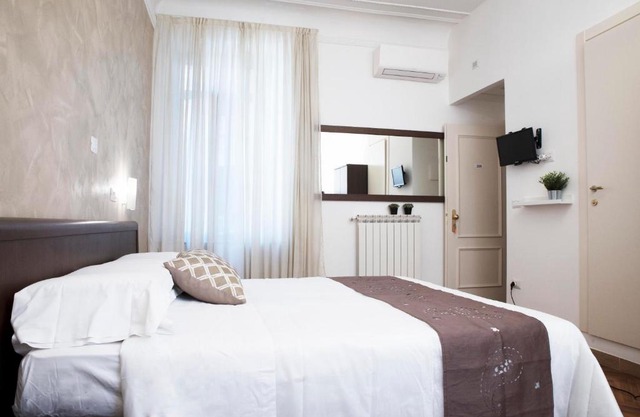 HOTEL CAPRI