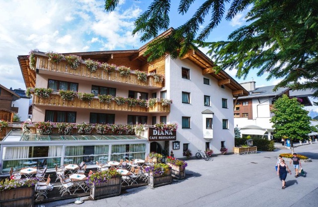 Hotel Diana