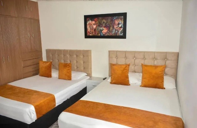 Hotel Flamante Bulevar - Room 2 double beds with private bathroom