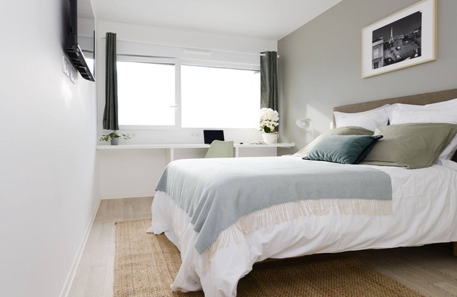 HOTEL LES PORTES DE PARIS