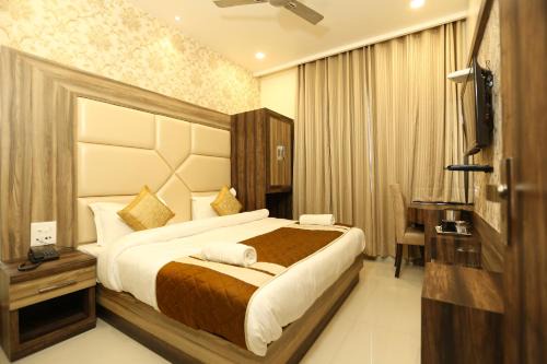Hotel Malhotra inn 50 Meter from Golden Temple
