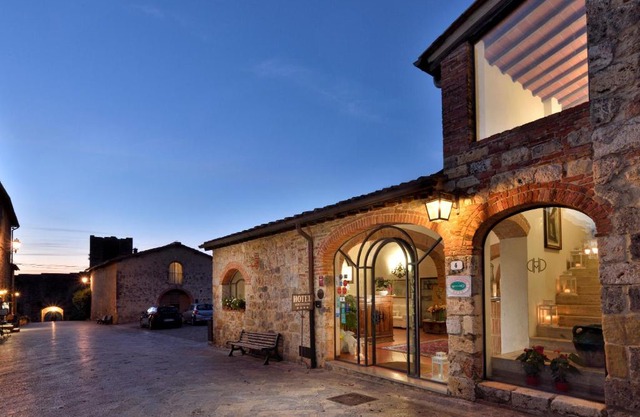 Hotel Monteriggioni