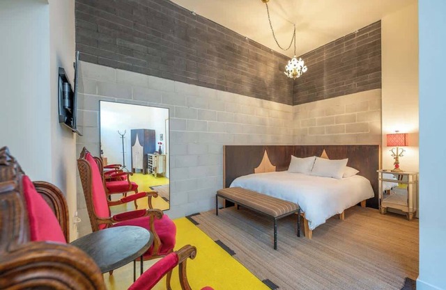 Hotel Narcissus - Room 3