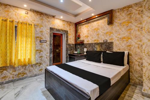 Hotel O Blue Moon