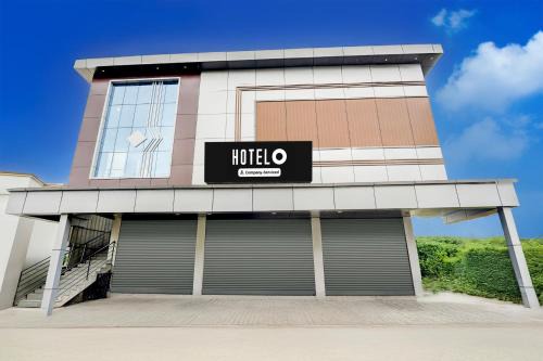 Hotel O Pukkattupady Aluva East
