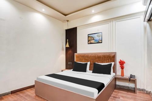 Hotel O Ratan Lal Nagar