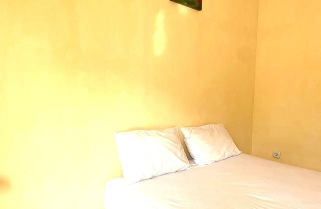 Hotel O Wisma Phinisi Syariah Near Mall of Pinrang Sejahtera