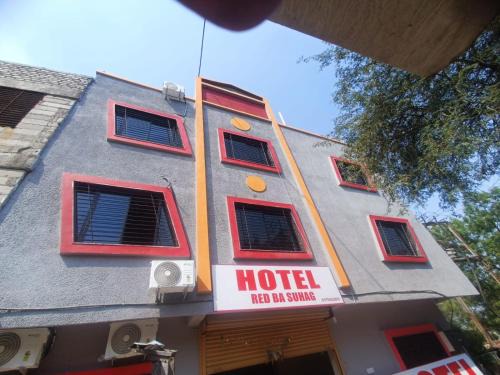 HoTEL RED BA SUHAG