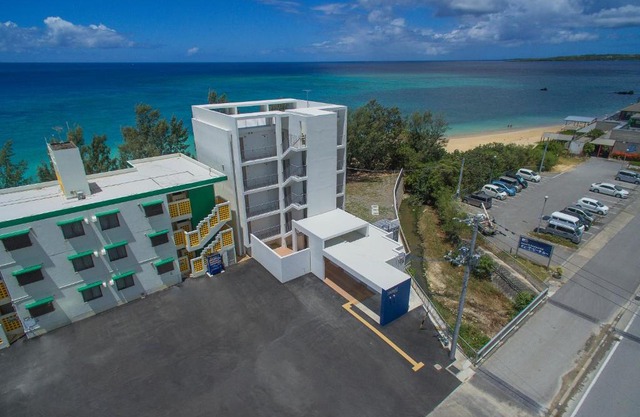 Hotel & Restaurant On the Beach Lue