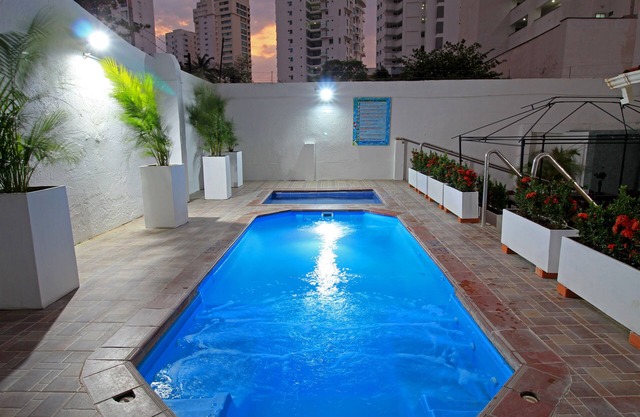 Hotel Rodadero Inn By GEH Suites