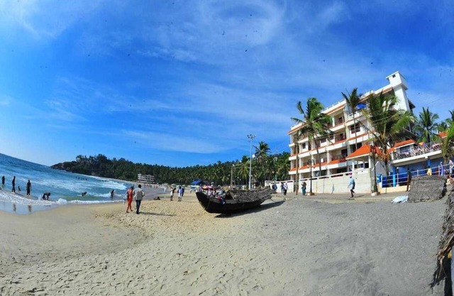 Hotel SeaRock Beach Resort Kovalam