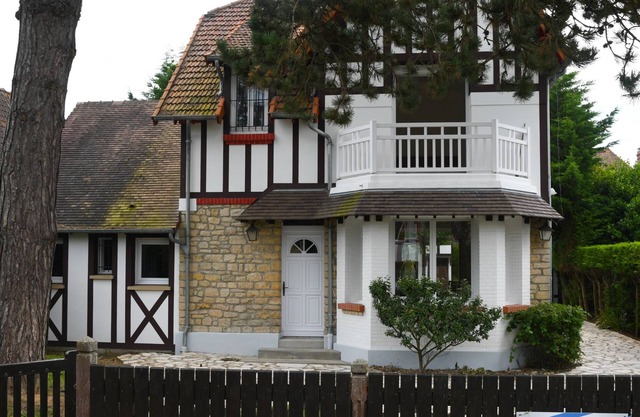 House Merville-Franceville 5 minutes walk from Franceville beach