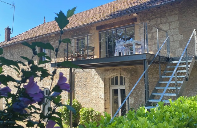 HOUSE 1676, IN THE HEART OF THE GREEN PERIGORD