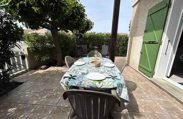House 2 rooms mezzanine 5 beds SAINT PIERRE LA MER