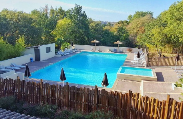 HOUSE 4 -Terrace, garden furniture, beautiful view, swimming pool, summer entertainment