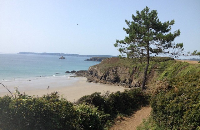 House 400 m from the beach