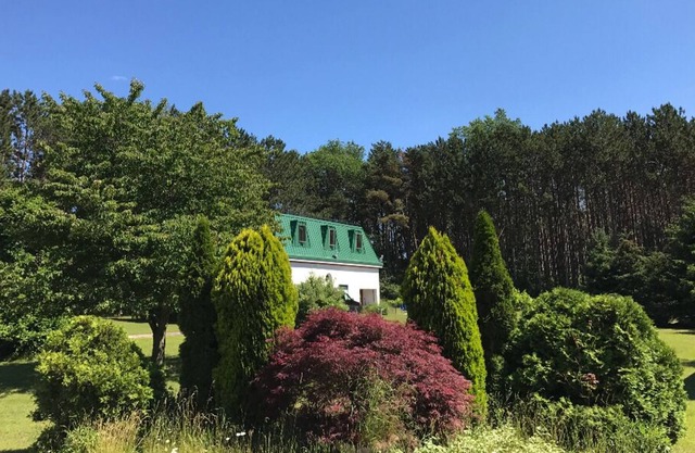 HOUSE ESTATE LOCATED ON 10 PRIVATE ACRES - NEAR BEACHES AND STATE PARK