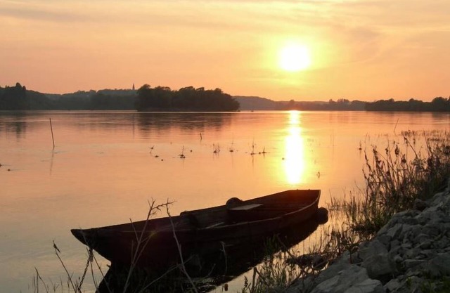 House on the banks of the Loire between Saumur and Angers