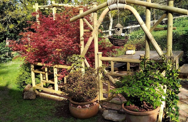 House in a quiet wooded area with garden 3km from MORLAIX