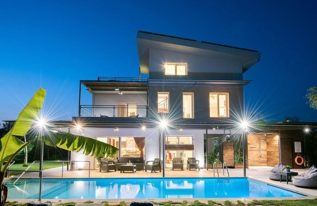 House in Dimi with Spacious Terrace