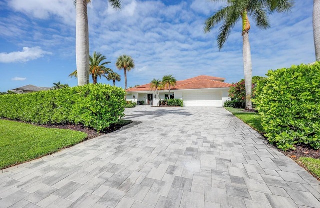 House in Park Shore in Naples