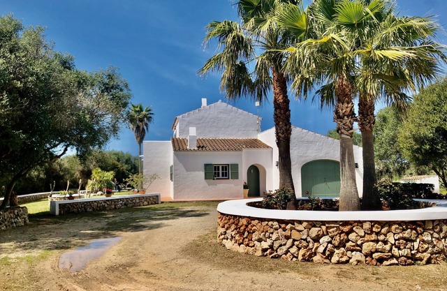 House in the countryside and close to the beach