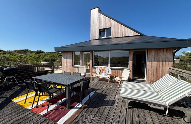 House in the dunes 150m from the beach for 7 people