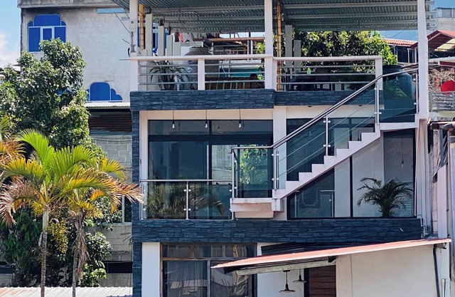 House lake view , with parking