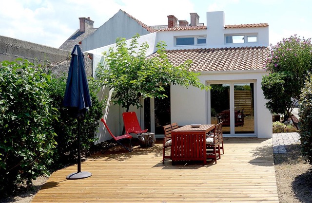 House near beaches and town center