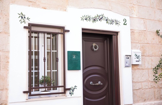 House of 64 square meters on the ground floor and only 50 mt from the center, a stone's throw from the sea!