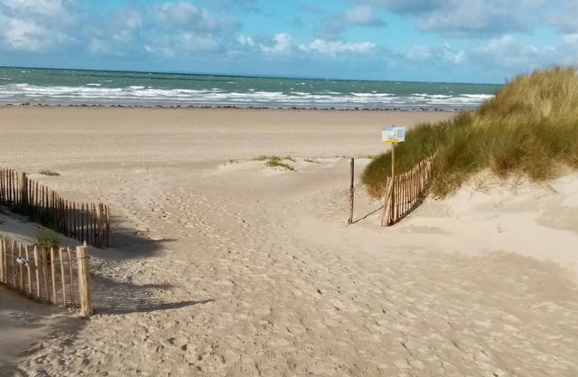 House renovated in 2022, sleeps 9, near the sea