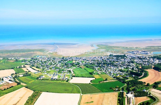 House with garden in Le Vivier-sur-Mer