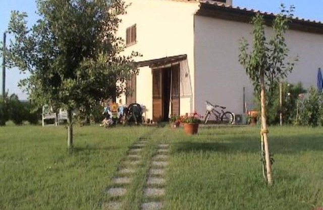 House with garden,near sea.